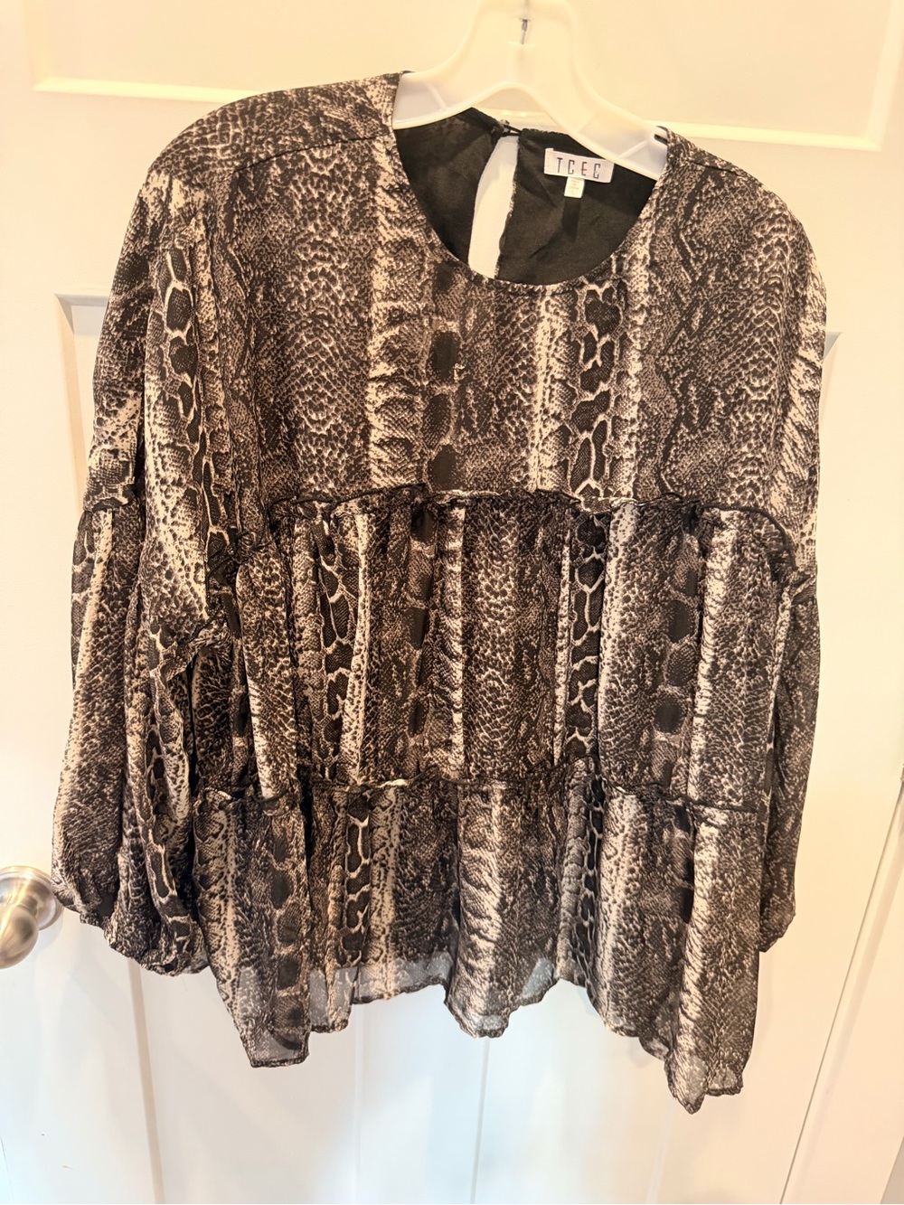 TCEC Large Snakeskin Print Tiered Peplum Sheer Sleeve Blouse